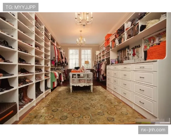 古力家里衣帽间比对局室还豪，照片一出我还以为刷到明星账号